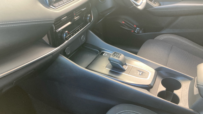 Nissan Qashqai 1.3 DiG-T MH 158 Acenta Premium 5dr Xtronic Petrol Hatchback